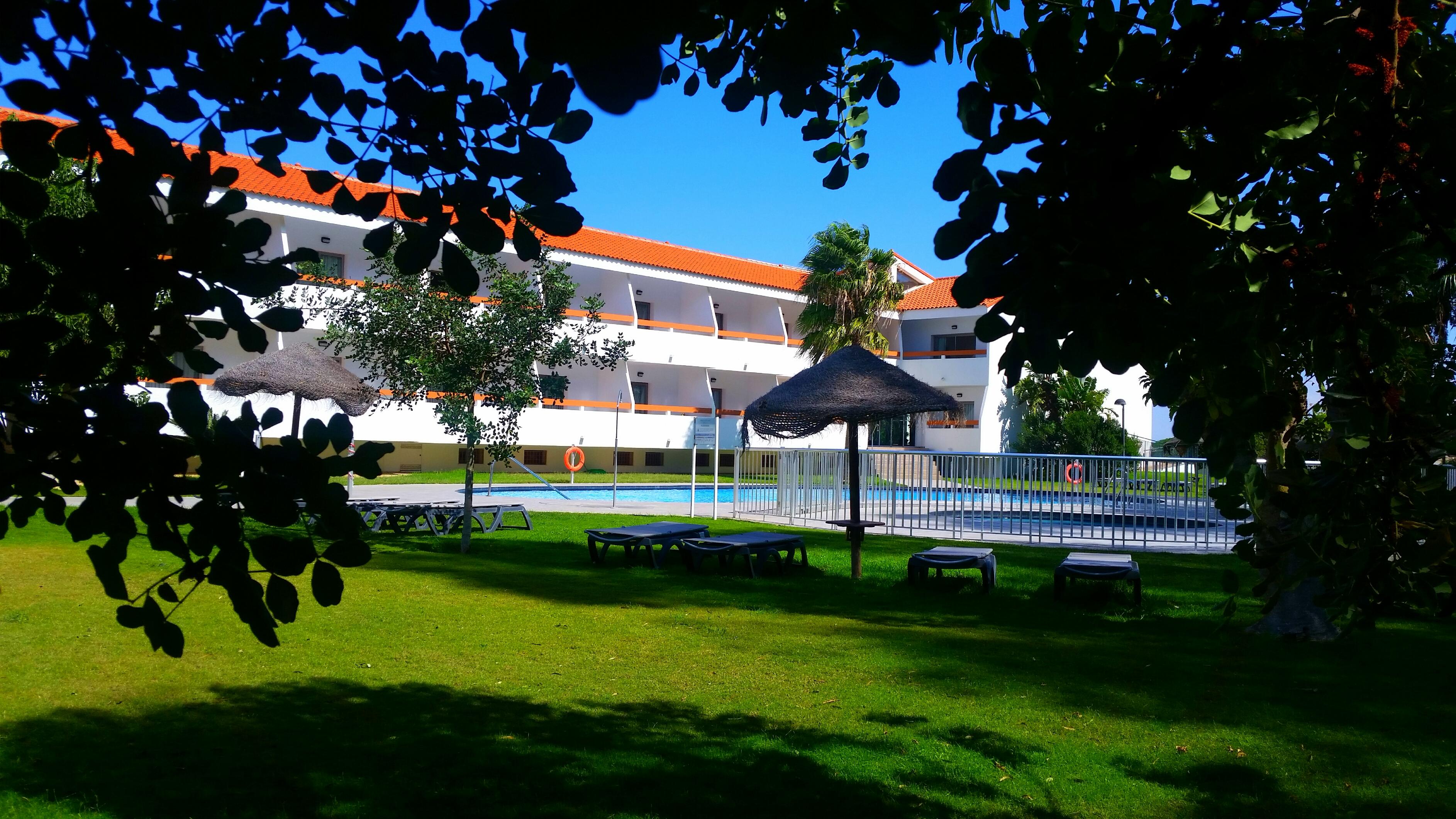 Hotel Pradillo Conil โกนิล เด ลาฟรอนเตรา ภายนอก รูปภาพ