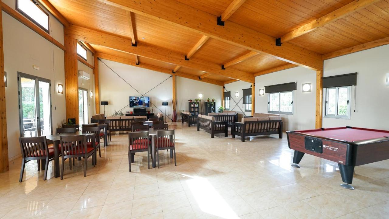 Hotel Pradillo Conil โกนิล เด ลาฟรอนเตรา ภายนอก รูปภาพ
