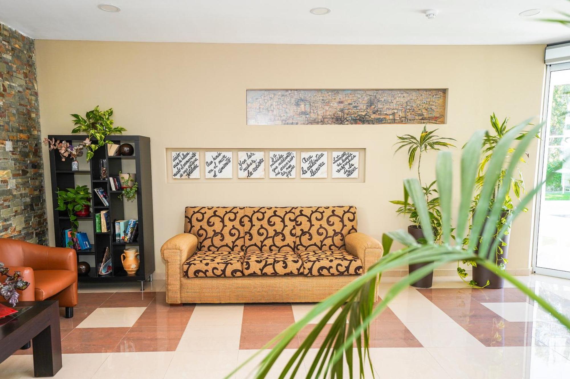Hotel Pradillo Conil โกนิล เด ลาฟรอนเตรา ภายนอก รูปภาพ